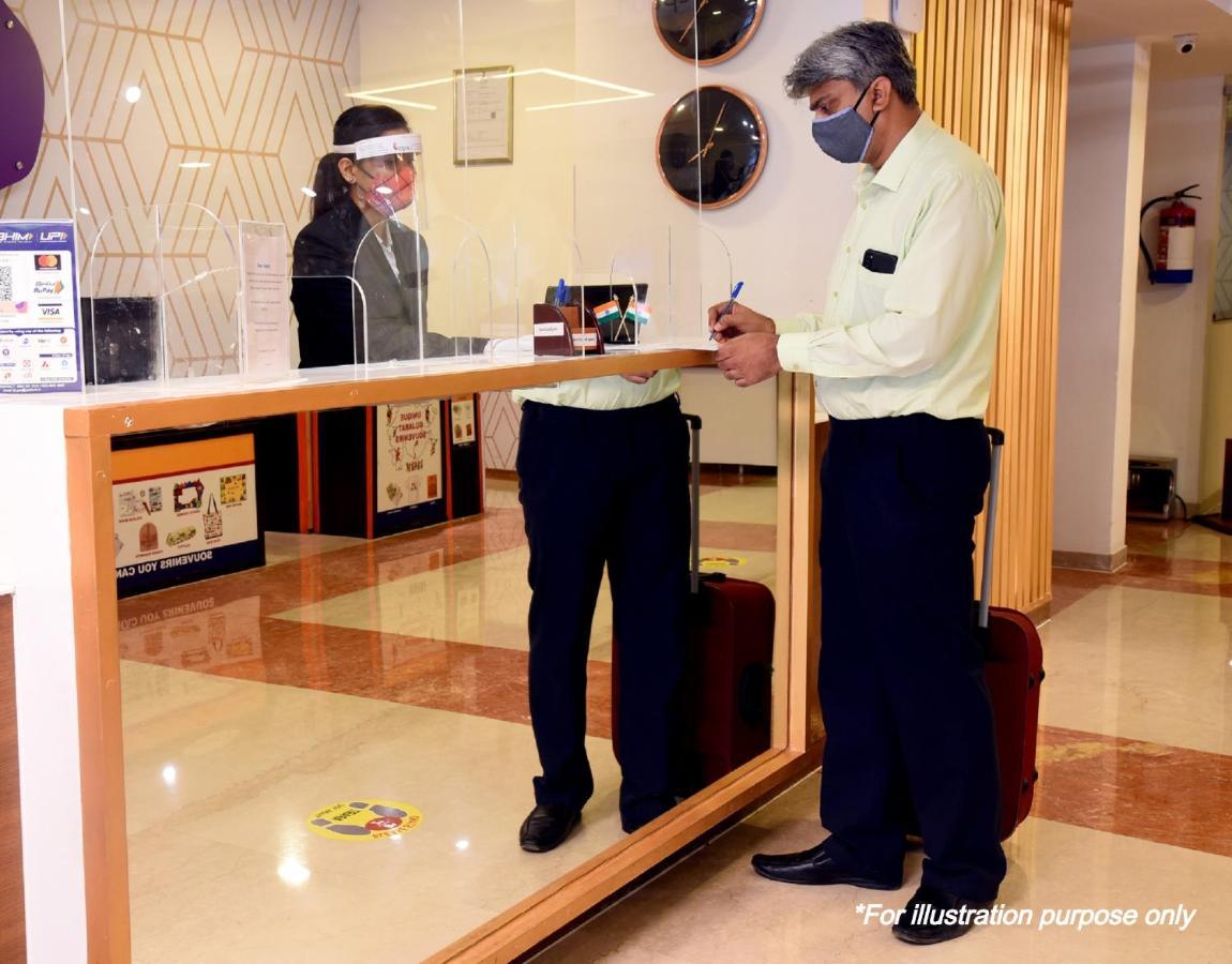 Oyo Hotel Rajendra Khalilabad Экстерьер фото